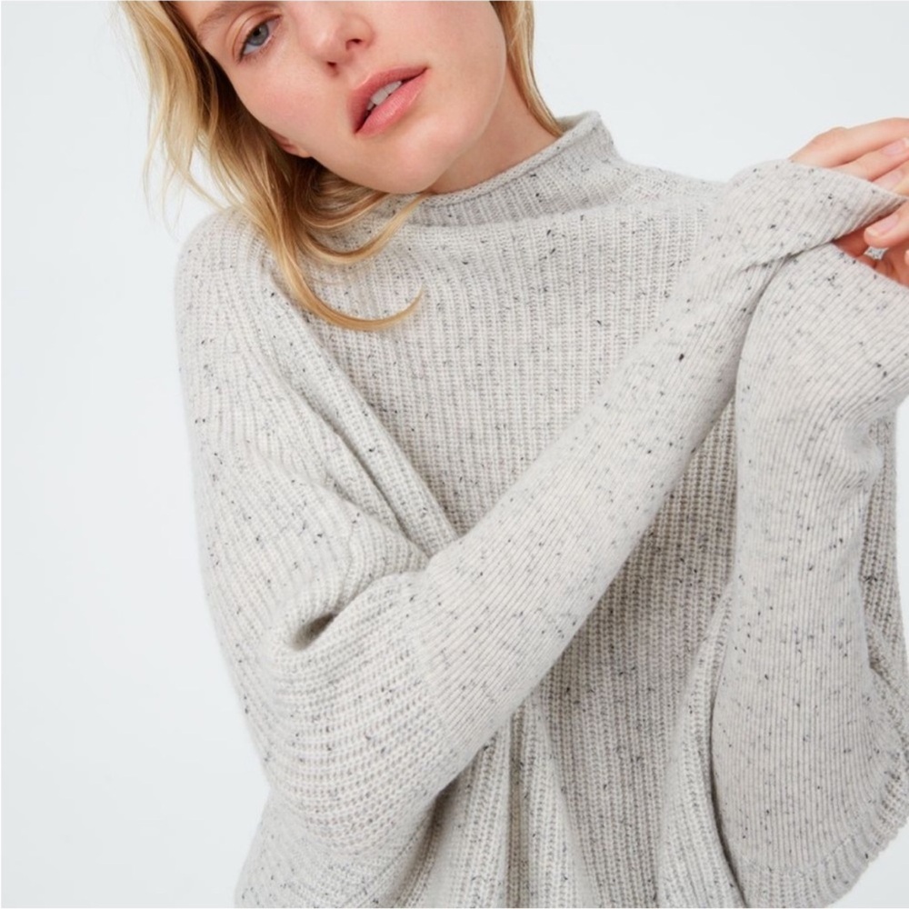 Club Monaco Emma Cashmere Light Heather Grey Speckled Sweater M